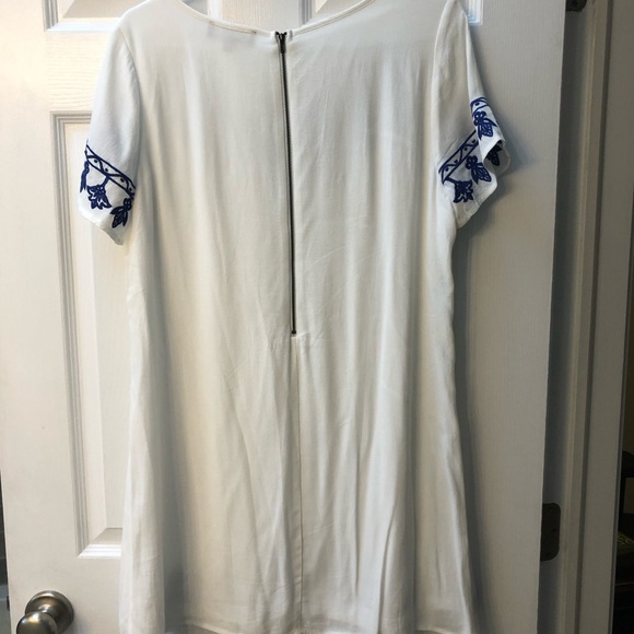 Blue & Ivory Embroidered Shift Dress - Picture 3 of 4